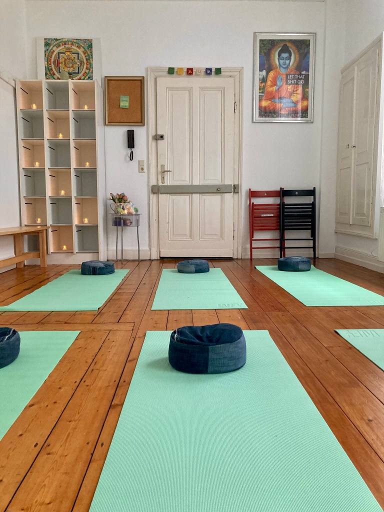 lakshmi raum mit matten